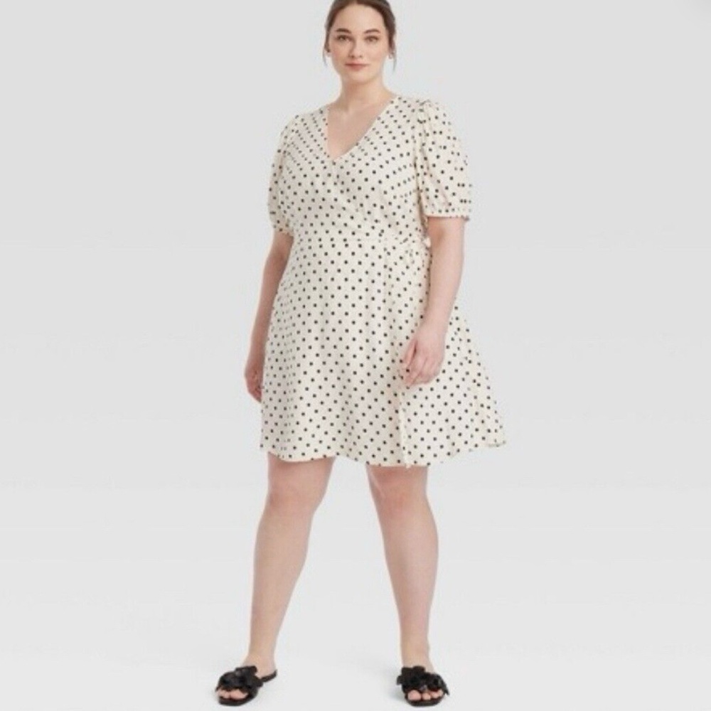 A New Day Cream Black
Polka Dots Dress Size XXL